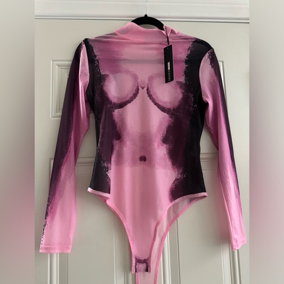 FASHION NOVA DEJAVÚ BODYSUIT - Picture 6 of 8